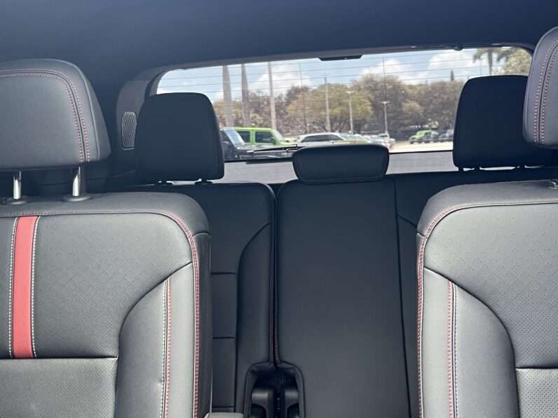 Pre-Owned 2024 Chevrolet Traverse FWD RS Sport Utility
